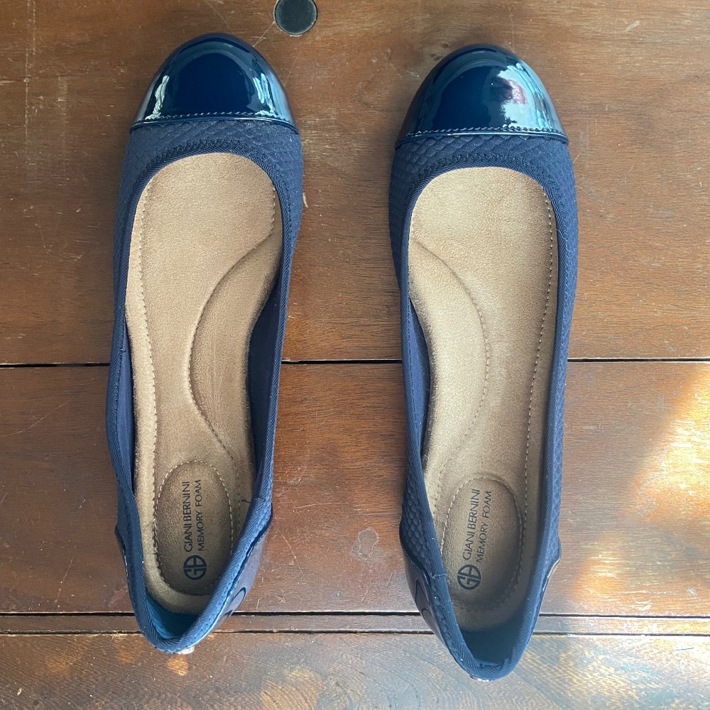Giani Bernini memory foam ballet flats new size 6